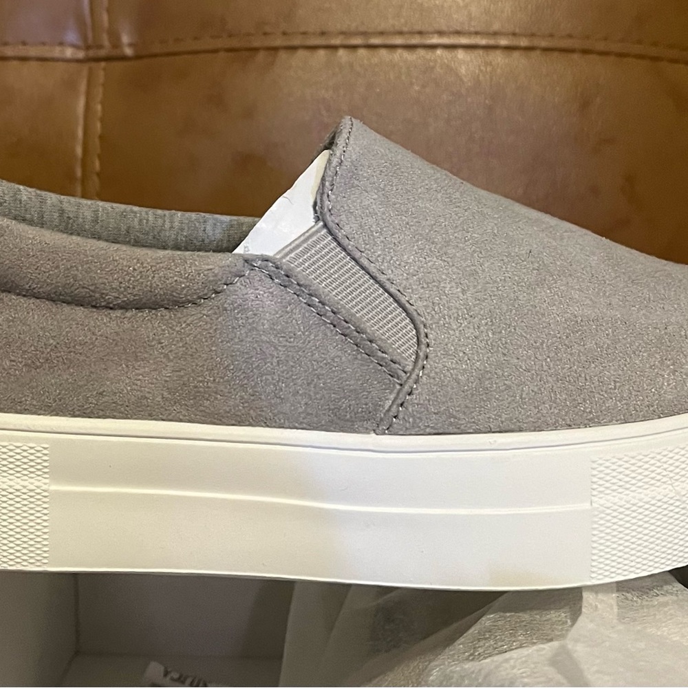 Soda sneakers- gray- size 7